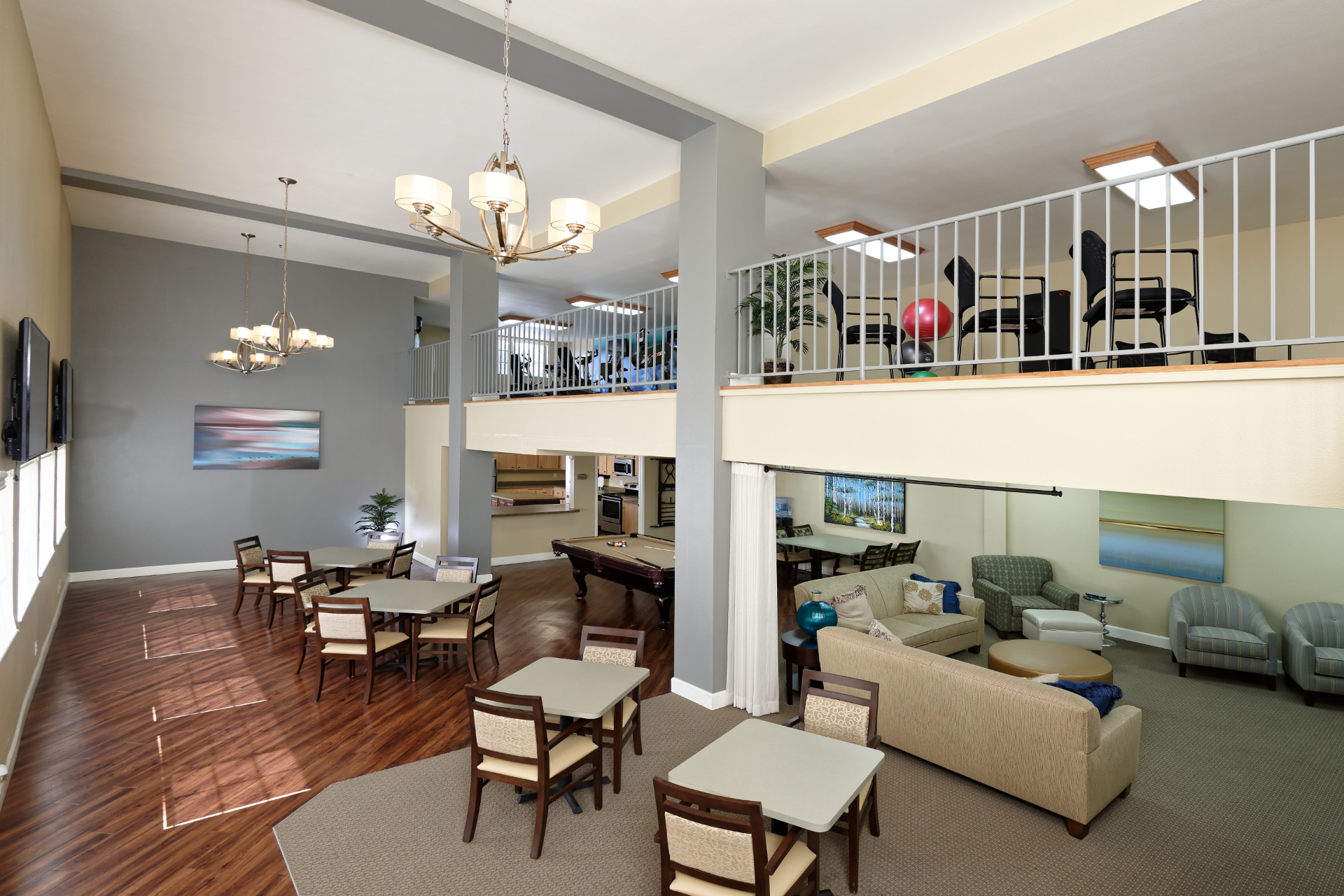 Clubhouse lounge and dining area
